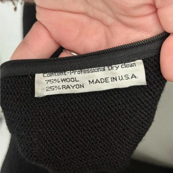 Women's Saks 5th Ave Vintage Don Sayres Wellmore Black Wool Blend Knit
Dress 12 - Picture 6 of 6